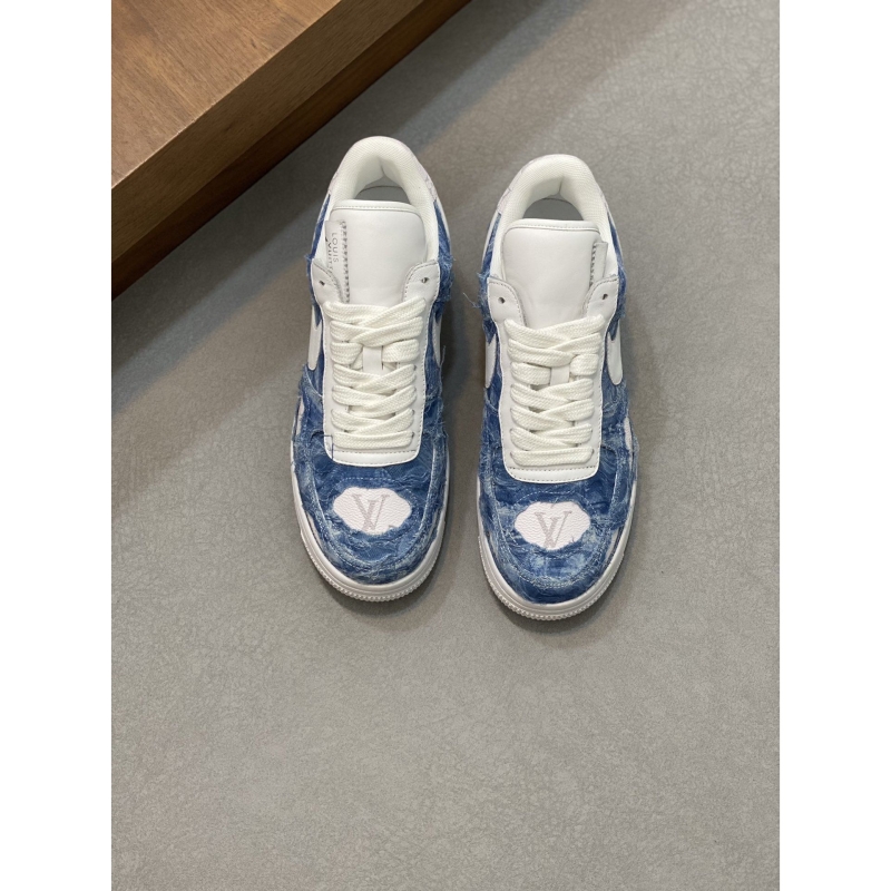 l**is V*t*n sneakers